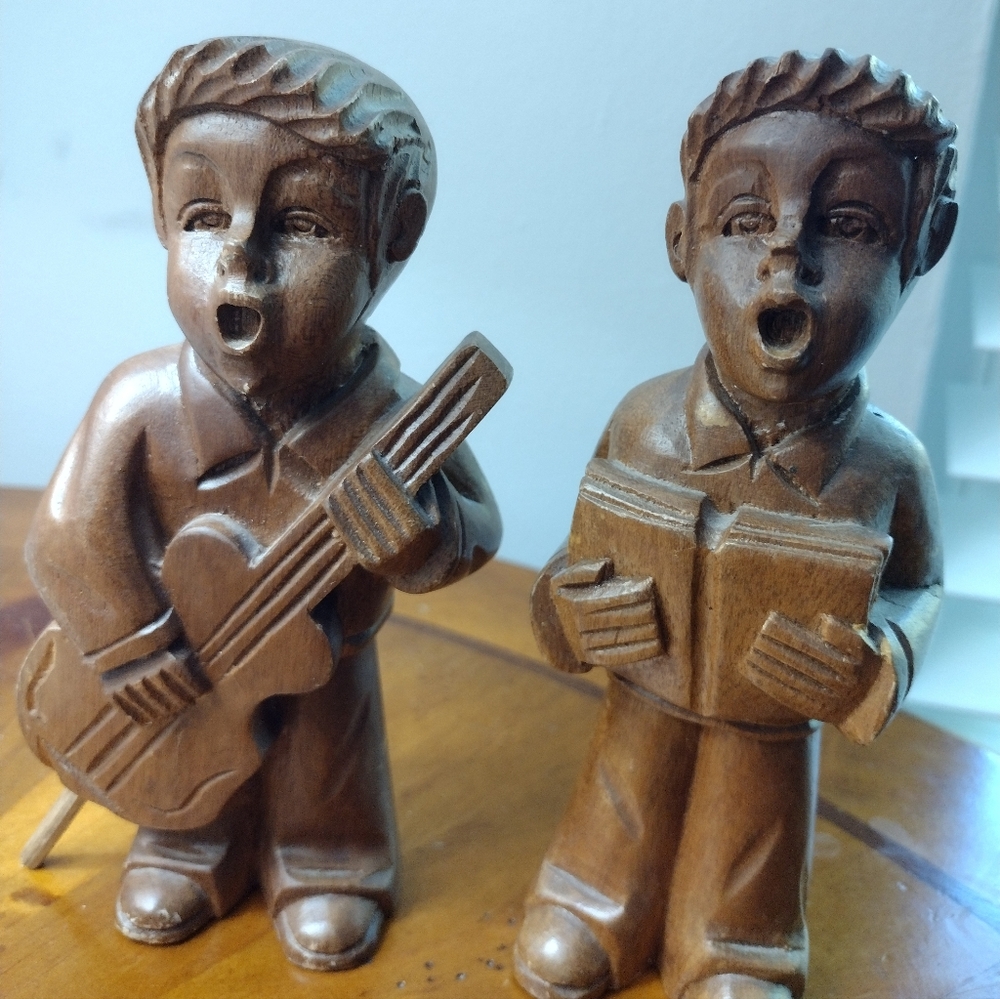 2 Wooden Vintage Chorus Singer Figurines